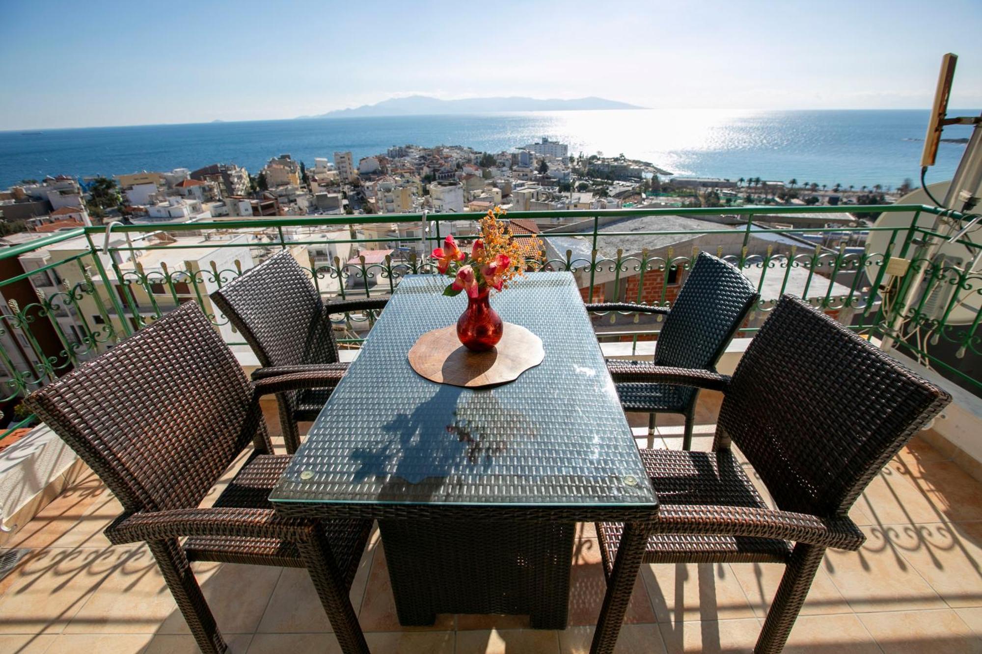 Blue Sky Appartment Kavala Extérieur photo