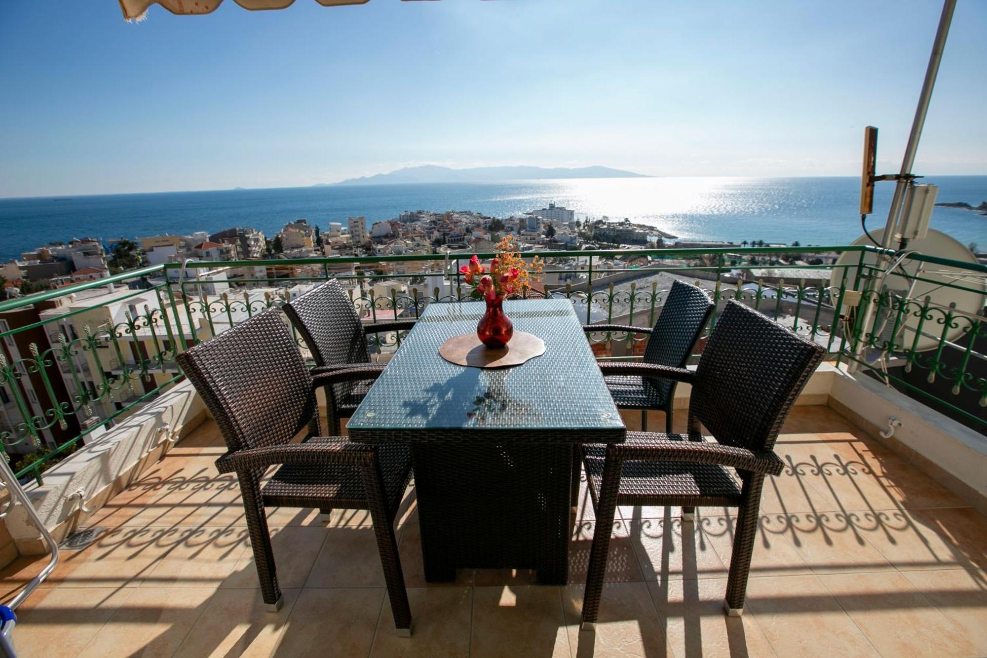 Blue Sky Appartment Kavala Extérieur photo